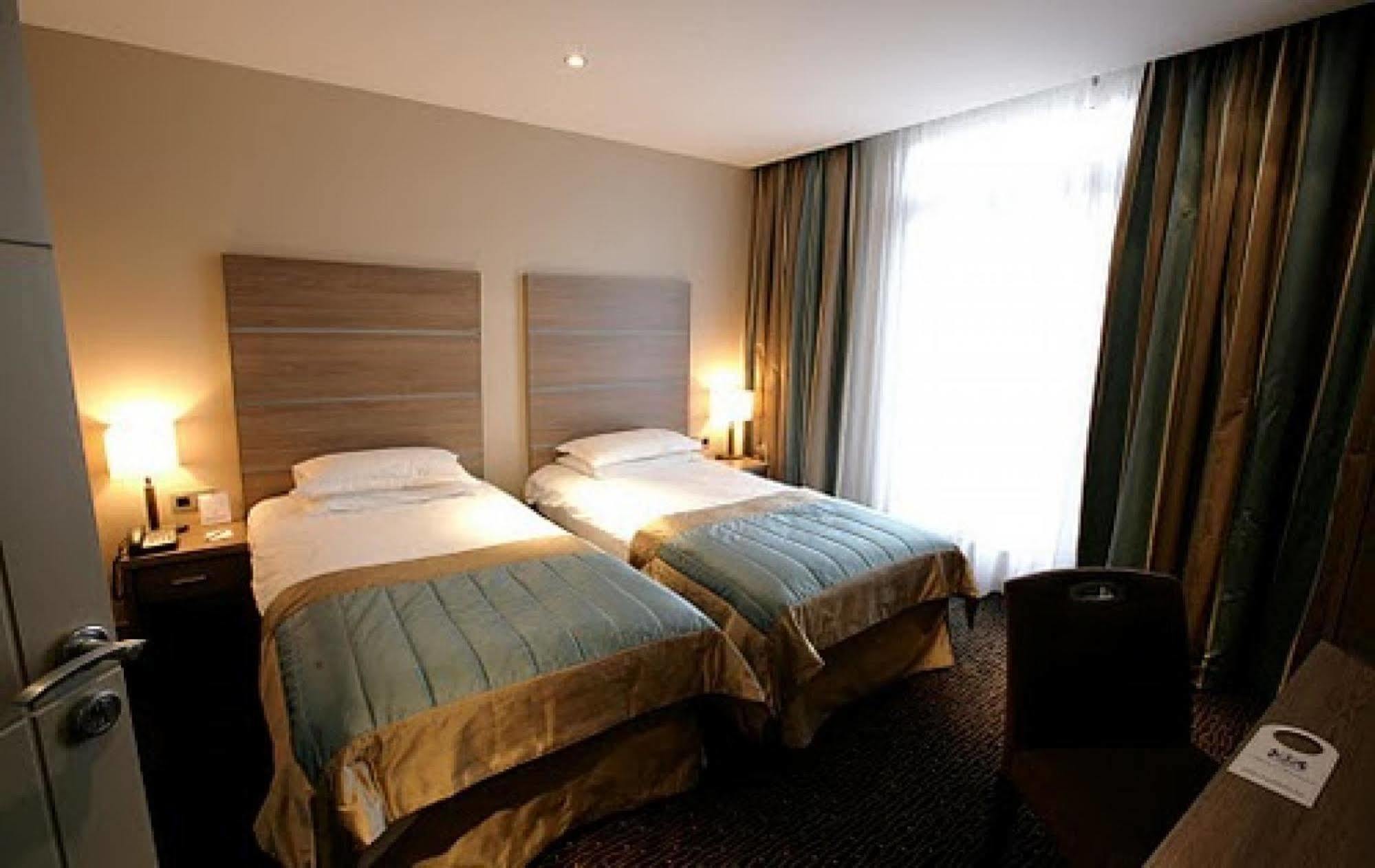 Hotel Bristol